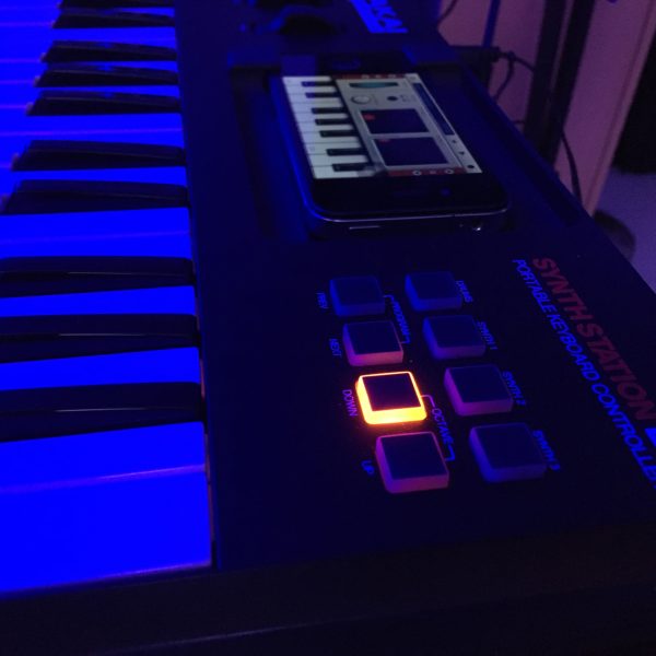 Akai Synthstation 25